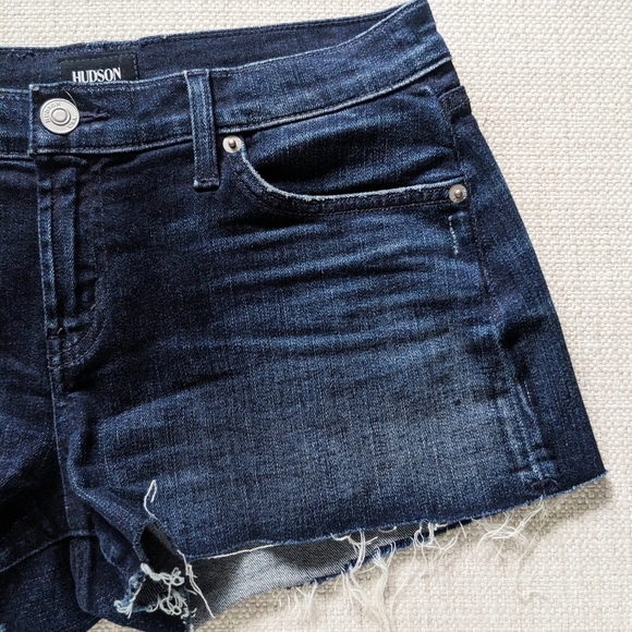 Hudson Jeans Cut Offs Shorts Raw Hem Dark Wash Women's Tag 28 Denim - Picture 4 of 7